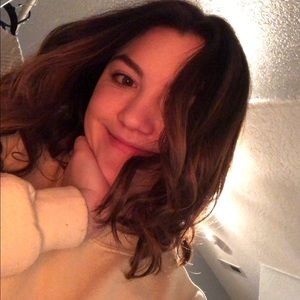 Meet your Posher, Kelly